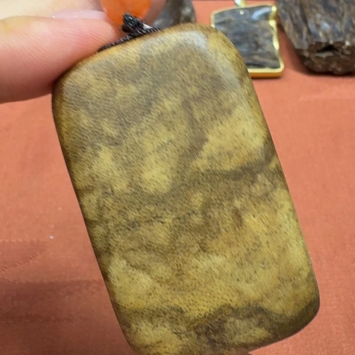 大叶紫檀（黑酸枝木类）