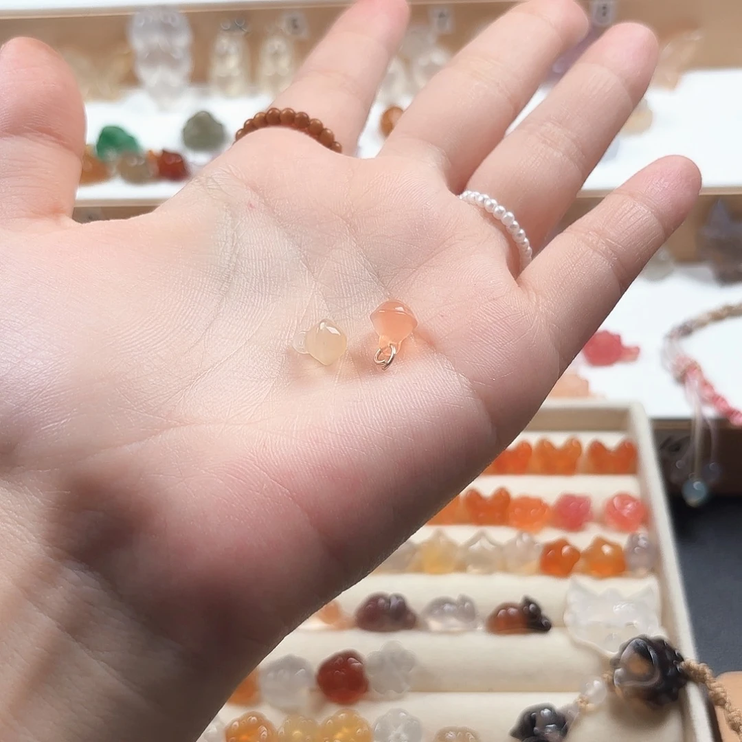 微***.玛瑙/玉髓未镶嵌颈饰