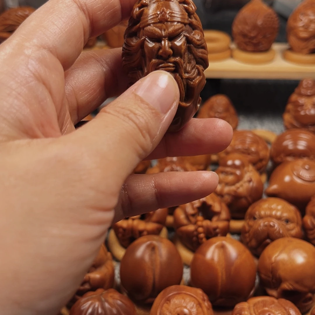 橄榄核手串/手链薯**堡关公