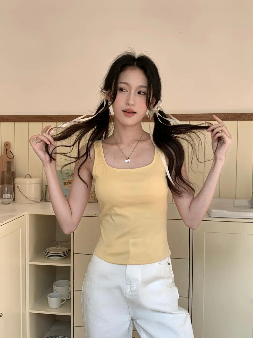 658380韩系显白百搭背心上衣