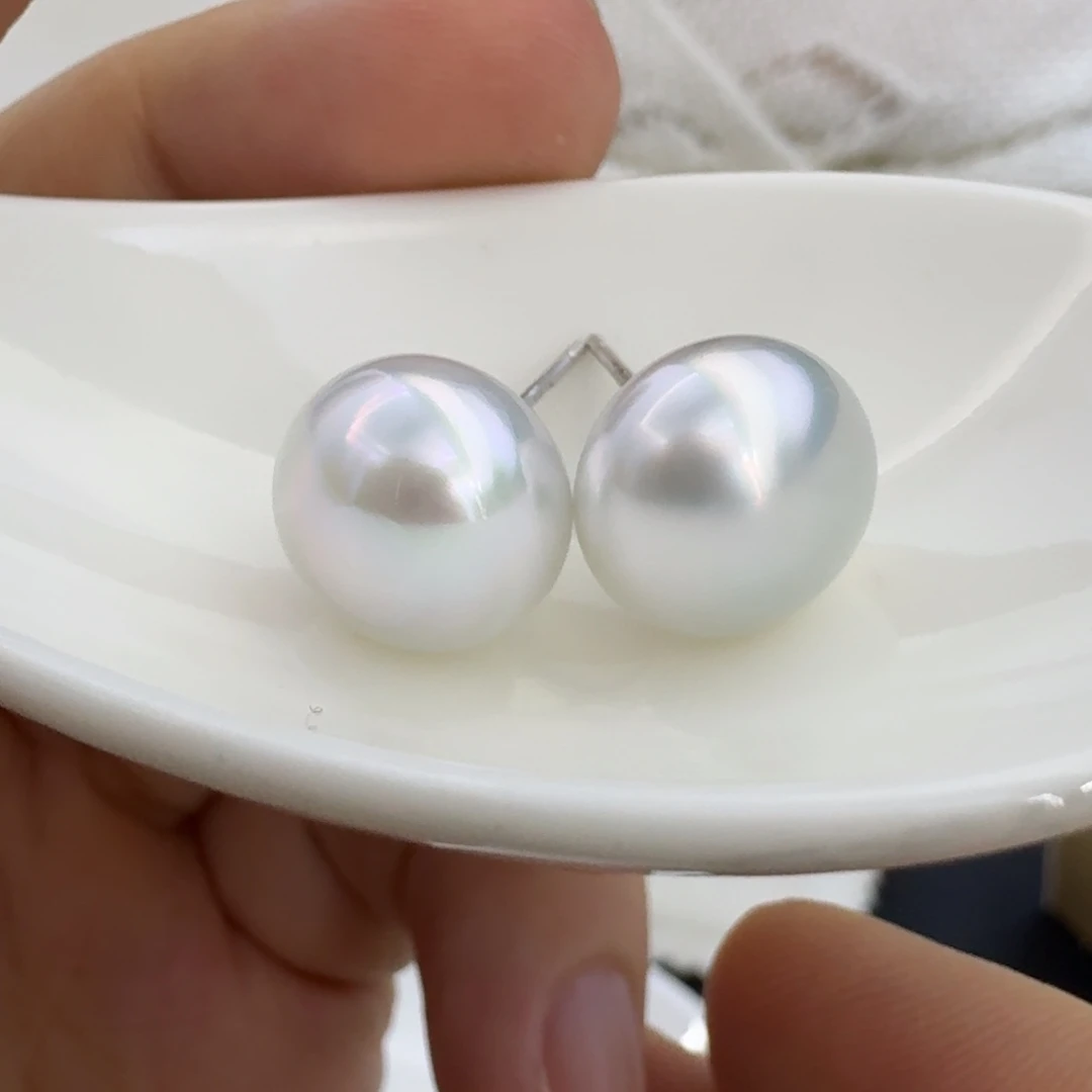 未镶嵌海水珍珠耳饰
