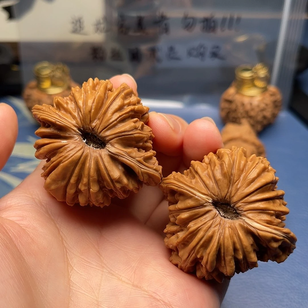 上***水文玩核桃吊坠四座楼