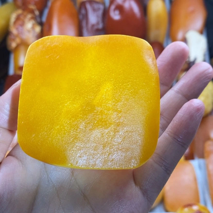 【闪购商品】定制琥珀阿**K裸石，。