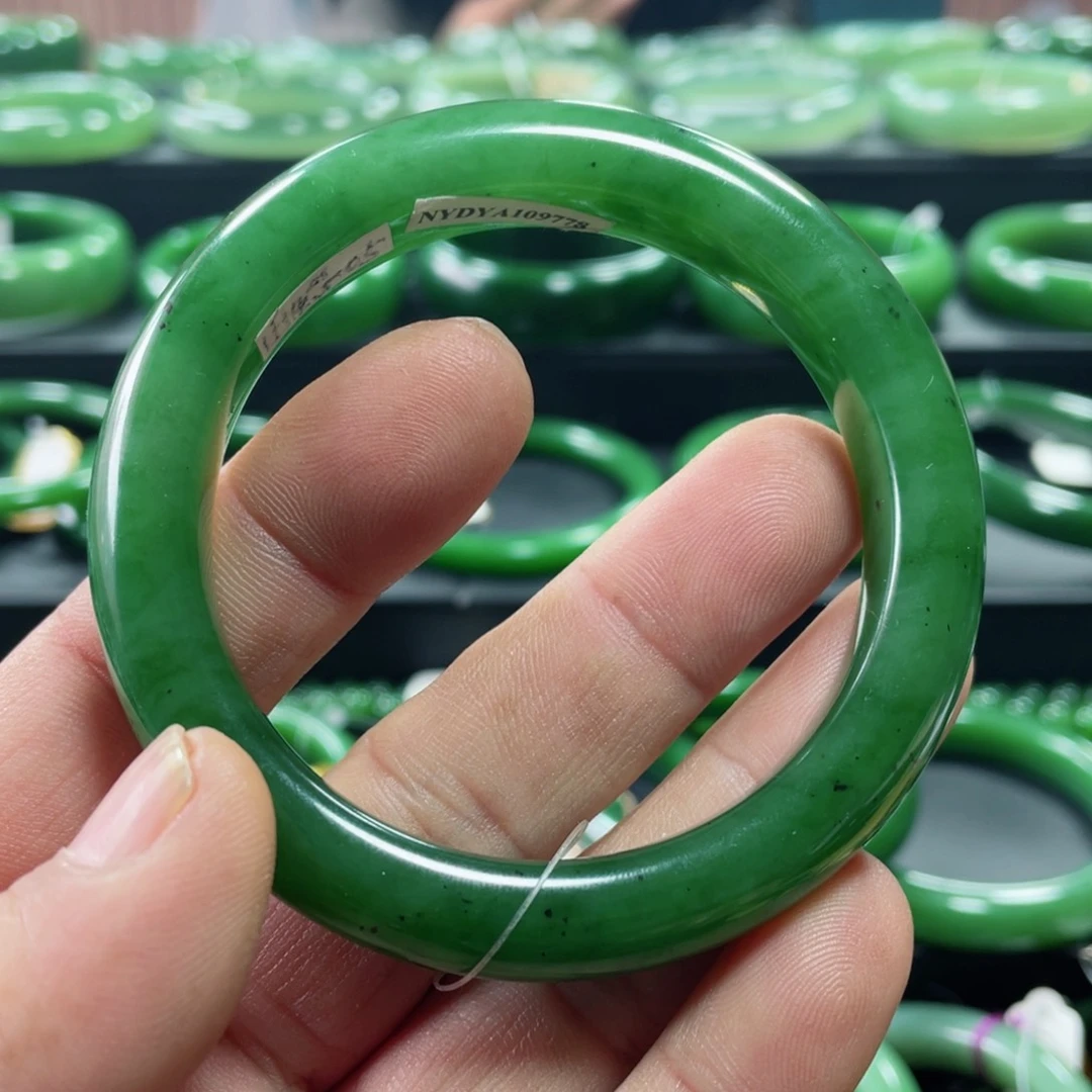 和田玉（碧玉）手镯未镶嵌