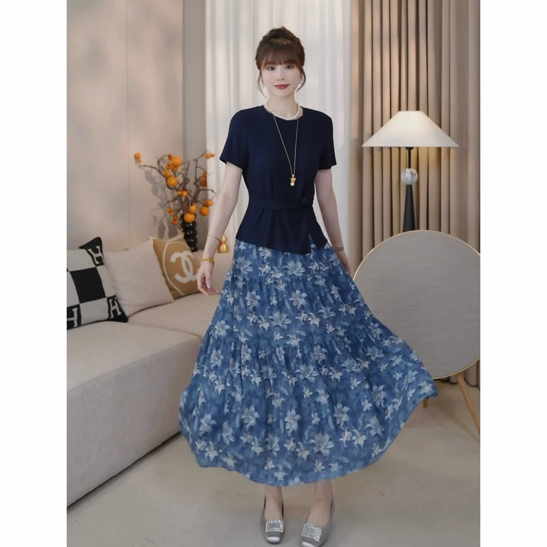 LMENY蓝梦百合～浮雕蓝底百合松紧腰飘逸显瘦半裙25BQ023