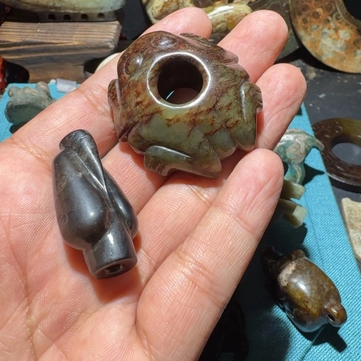 聚***玩和田玉未镶嵌车挂