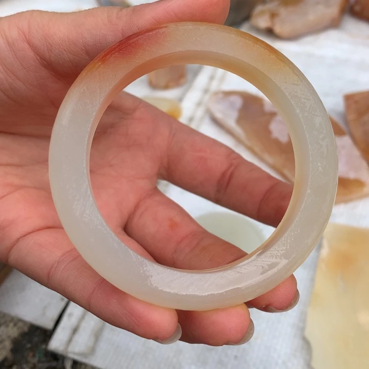 石英质玉（黄龙玉）未镶嵌手链