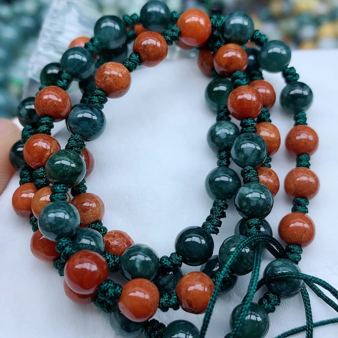 翡翠颈饰未镶嵌手串