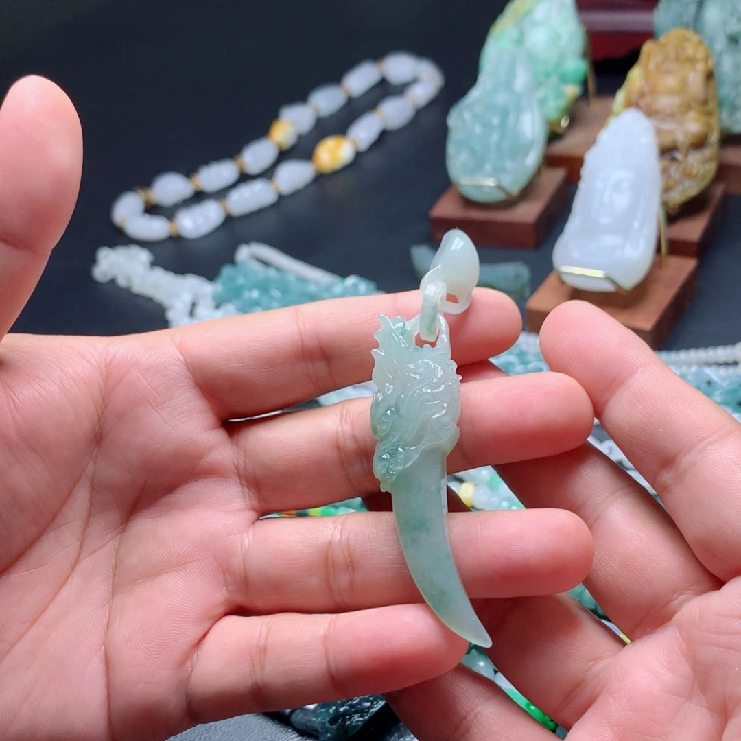 定制翡翠未镶嵌翡翠