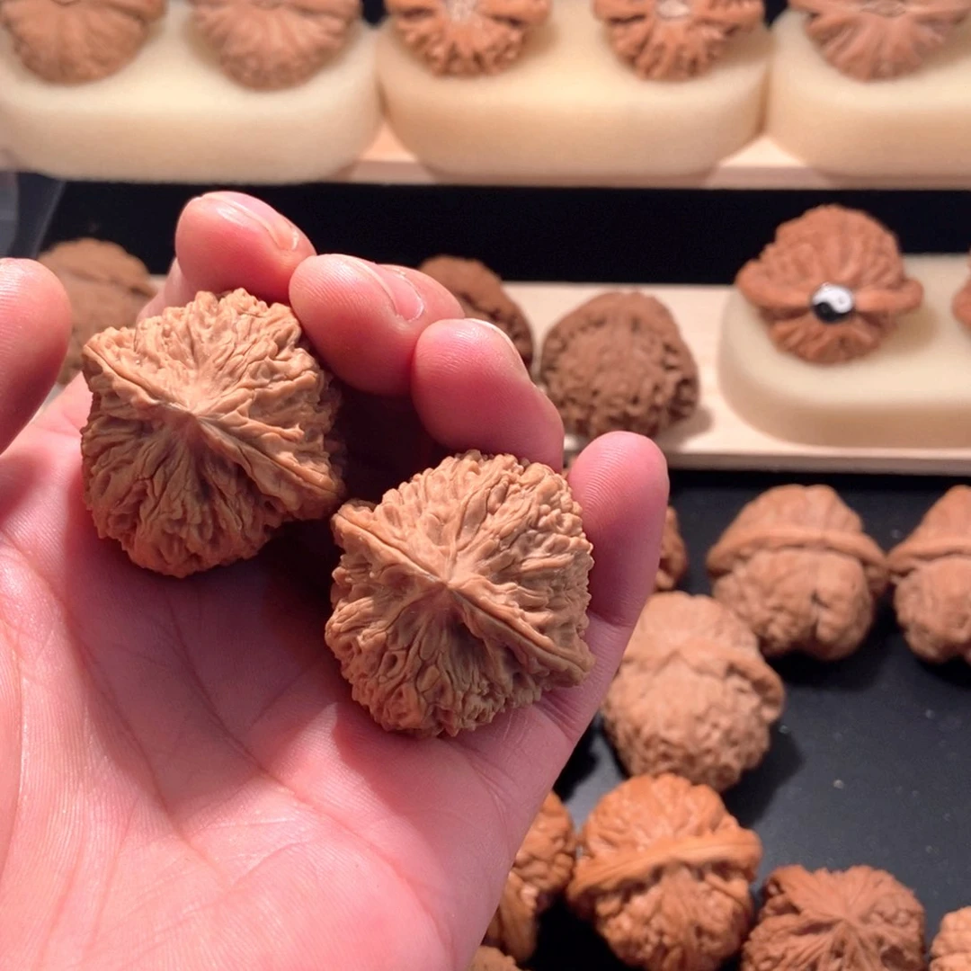 吊坠文玩核桃三角疆