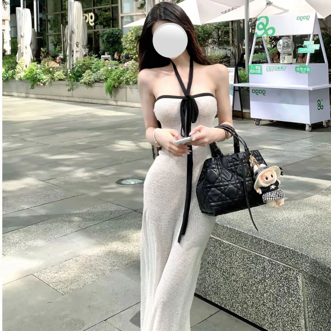 法式辣妹挂脖连衣裙女2025夏季抹胸修身长裙一字肩气质长款裙子