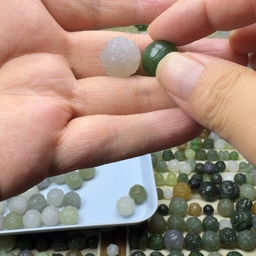 一***一和田玉未镶嵌珠宝半成品