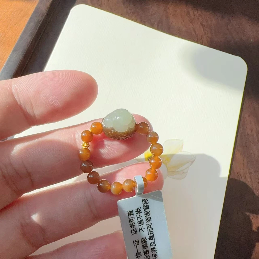 和田玉且末糖白猫戒指