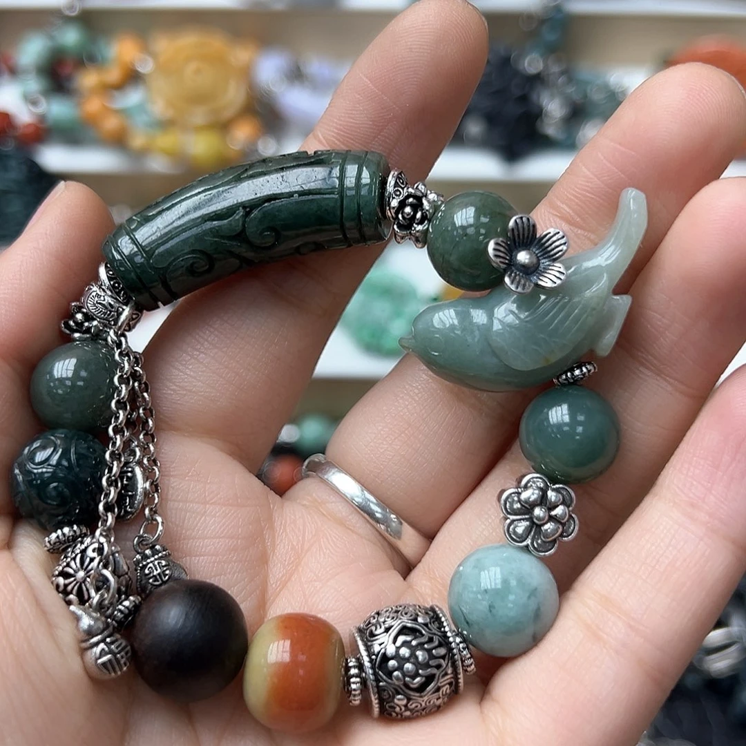 翡翠戒指未镶嵌燕*