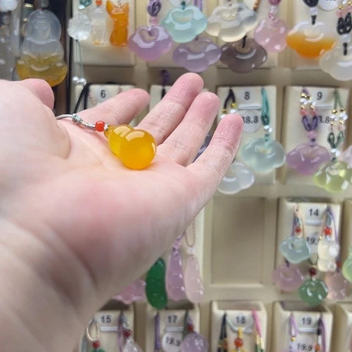 用***4未镶嵌颈饰玛瑙/玉髓