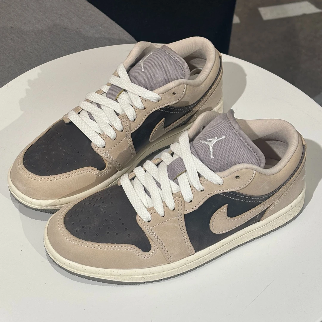 NIKE/耐克新年限定 官方正品AJ女款运动鞋IB7011-001