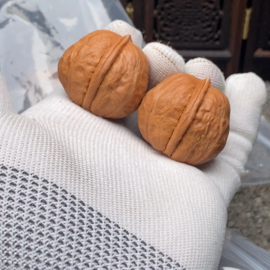 文玩核桃把件龙胆