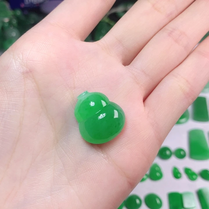 翡翠未镶嵌颈饰缅甸天然A货翡翠