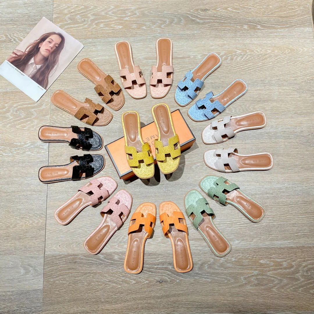 2025新款拖鞋女夏鸵鸟纹一字拖鞋外穿时尚女鞋平底百搭真皮凉拖鞋