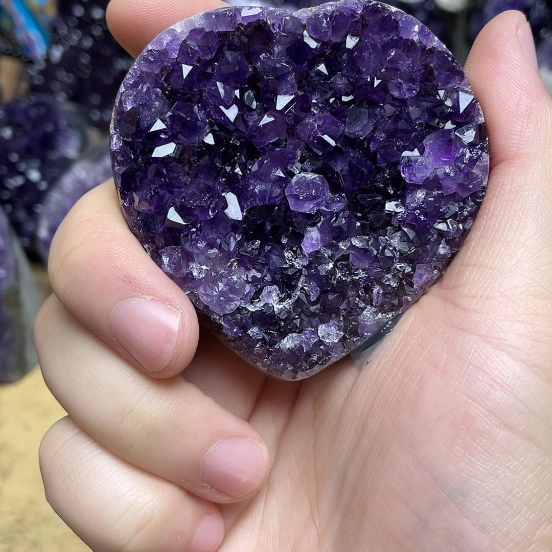 紫晶未镶嵌大型摆件（非配饰）