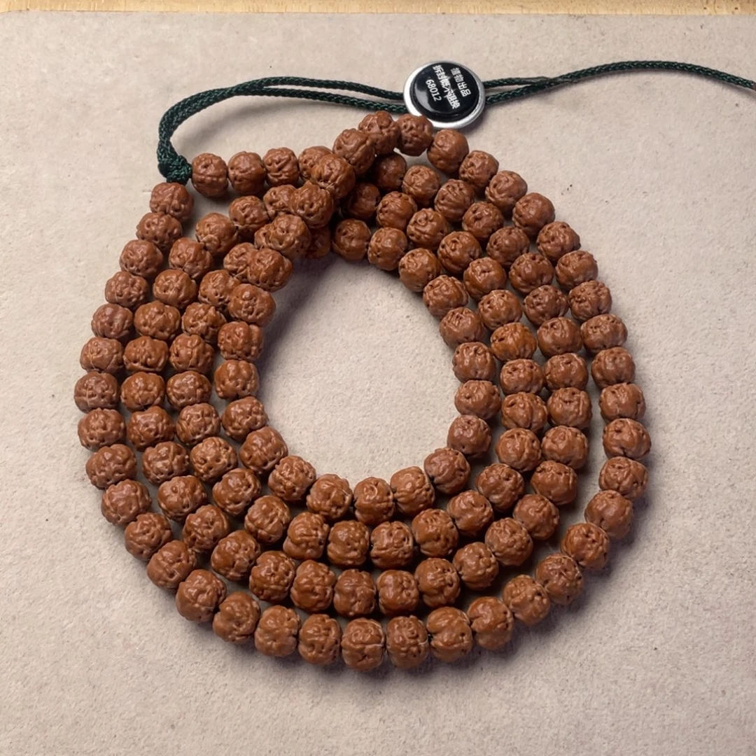 是***哥金刚菩提吊坠手持