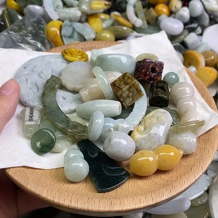 水***岳翡翠未镶嵌颈饰天然翡翠3号