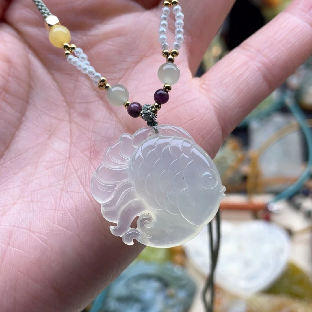 蛇纹石玉颈饰未镶嵌