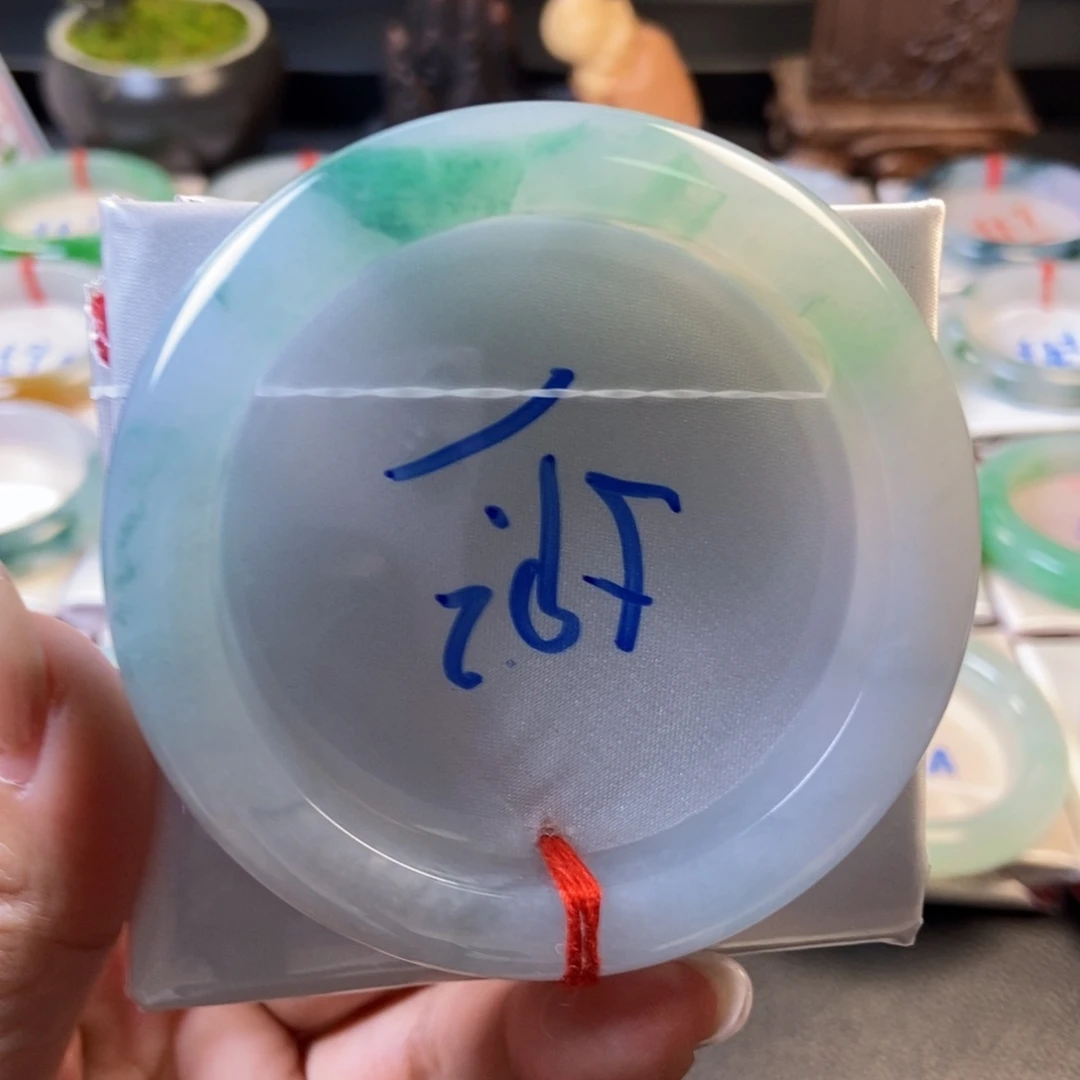 翡翠未镶嵌手镯4冰胶飘花泥鳅背