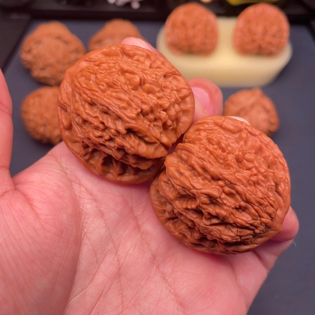 文玩核桃把件40圆肚麦穗虎