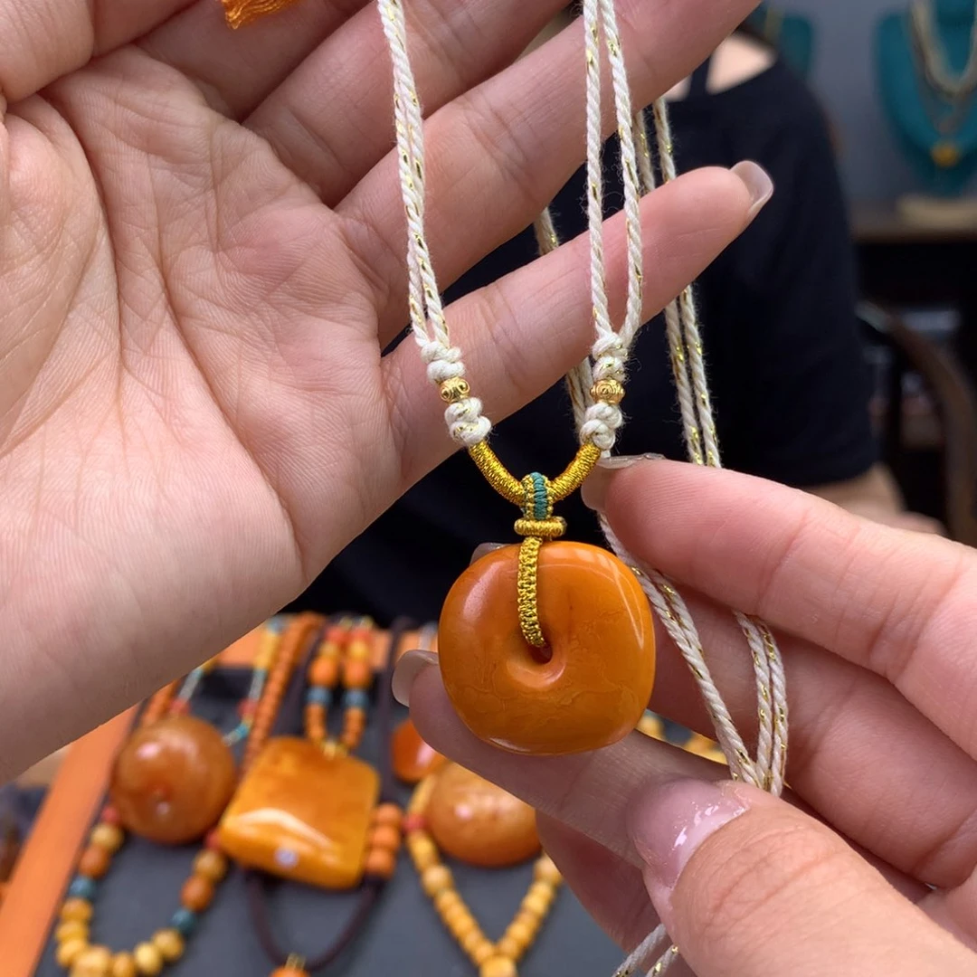 未镶嵌颈饰蜜蜡天然