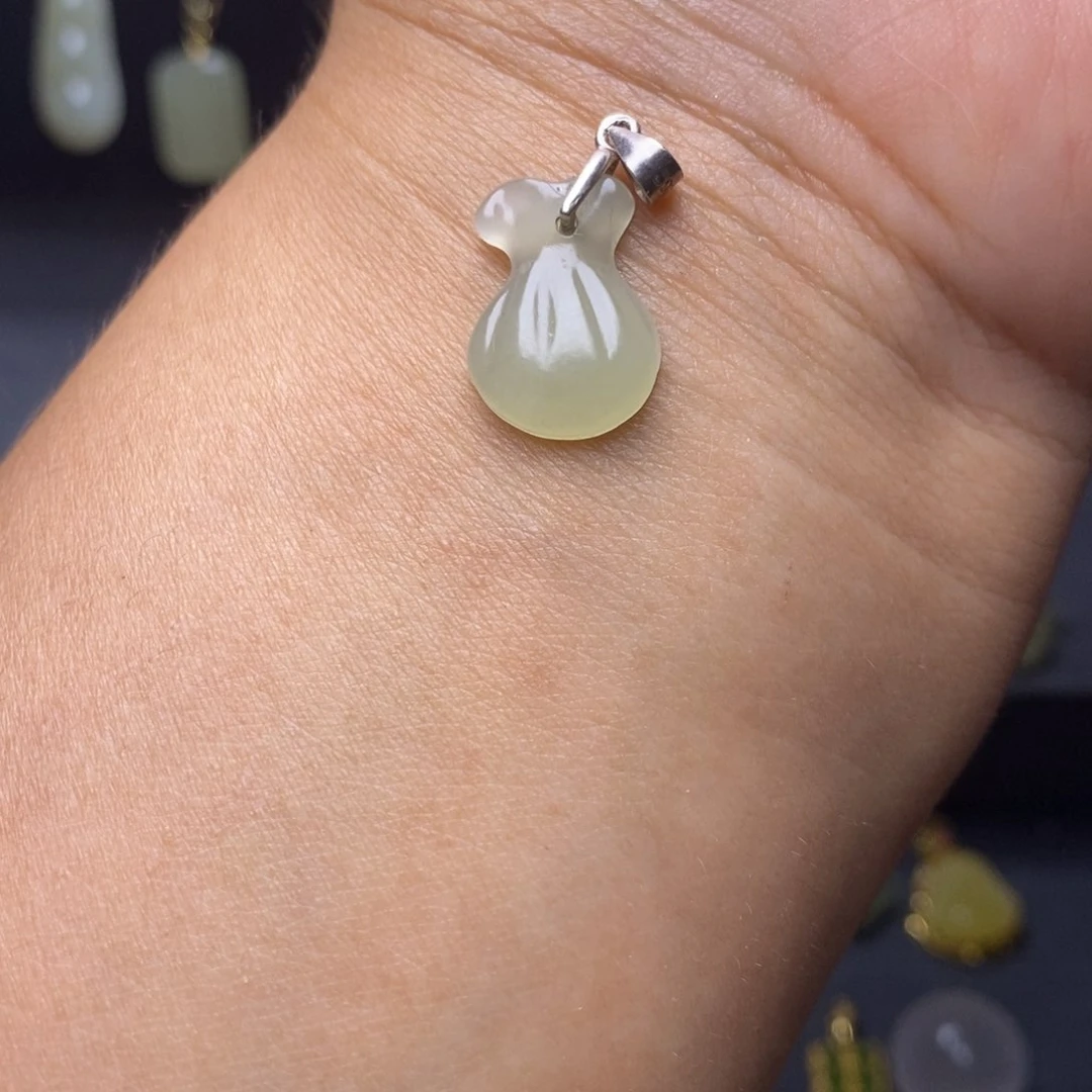 和田玉银S925镶嵌颈饰