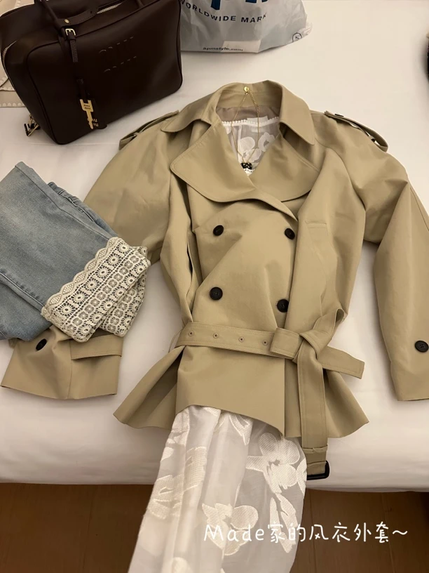 Buyfunny宝藏店铺~卡其色翻领收腰双排扣外套