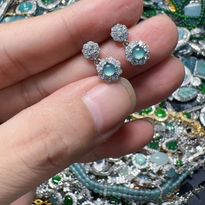 翡翠未镶嵌颈饰天然A货翡翠放漏