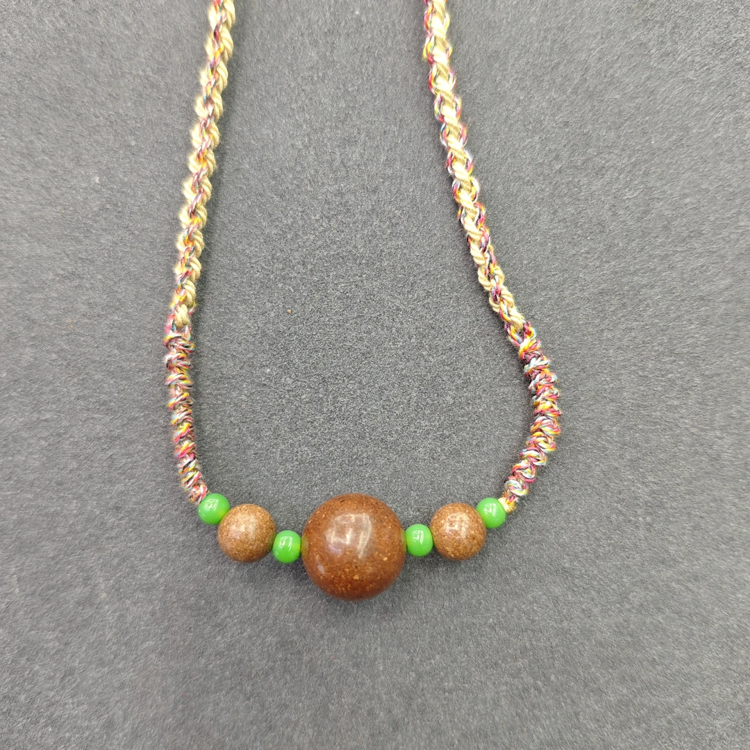 鹅梨帐中香三珠编绳项链7772