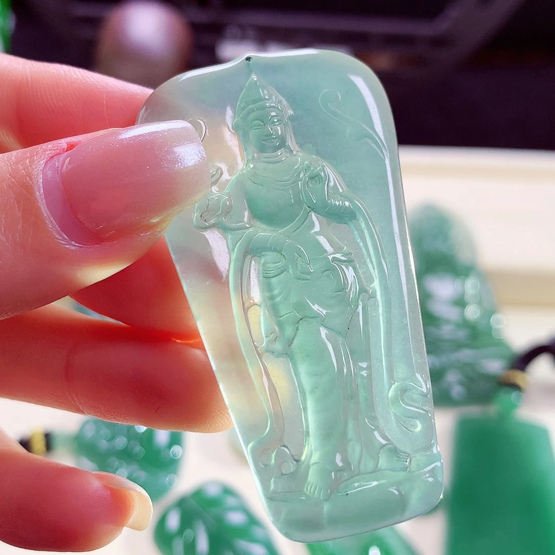 颈饰未镶嵌翡翠天然