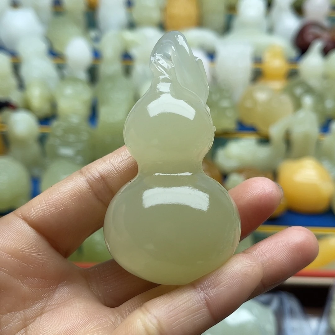 孺***H玉天然桌面小摆件