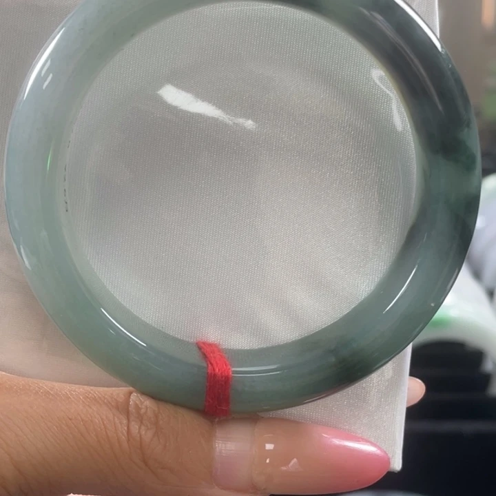 定制翡翠未镶嵌手镯