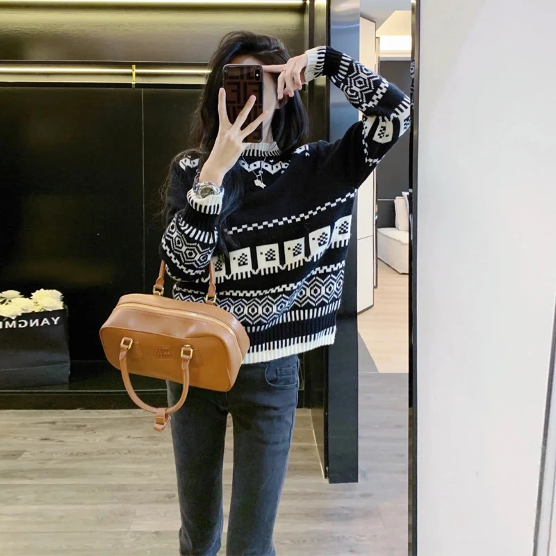 网红长袖时尚显瘦毛衣女秋冬季新款慵懒风宽松短款小个子针织衫潮
