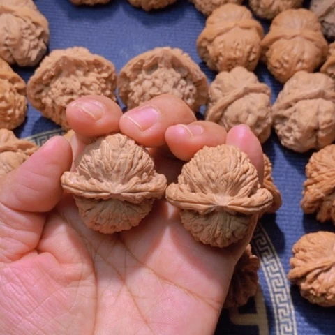 【闪购商品】吊坠文玩核桃鞠*苣白狮子39