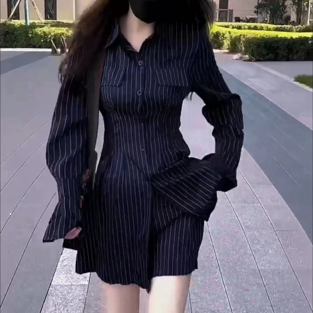 2025条纹网红显瘦气质洋气高腰修身时尚百搭秋长袖秋季女装套装