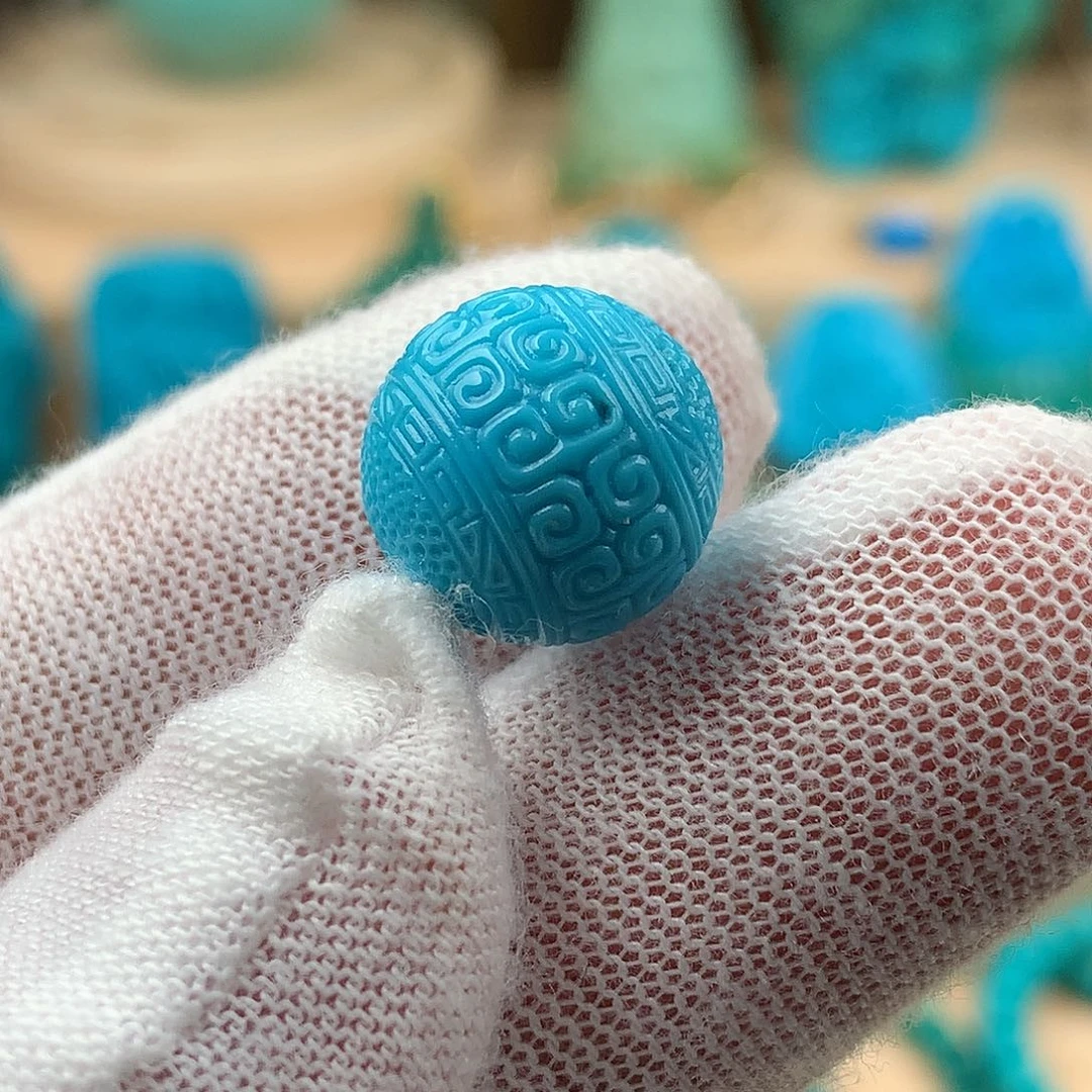 绿松石未镶嵌颈饰