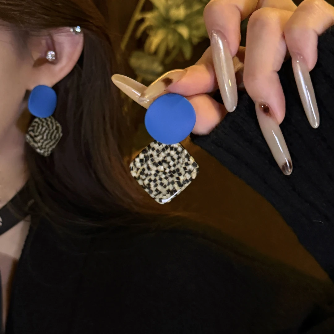 铜合金耳饰 复古气质显白撞色几何设计耳环简约时尚法式方形耳饰