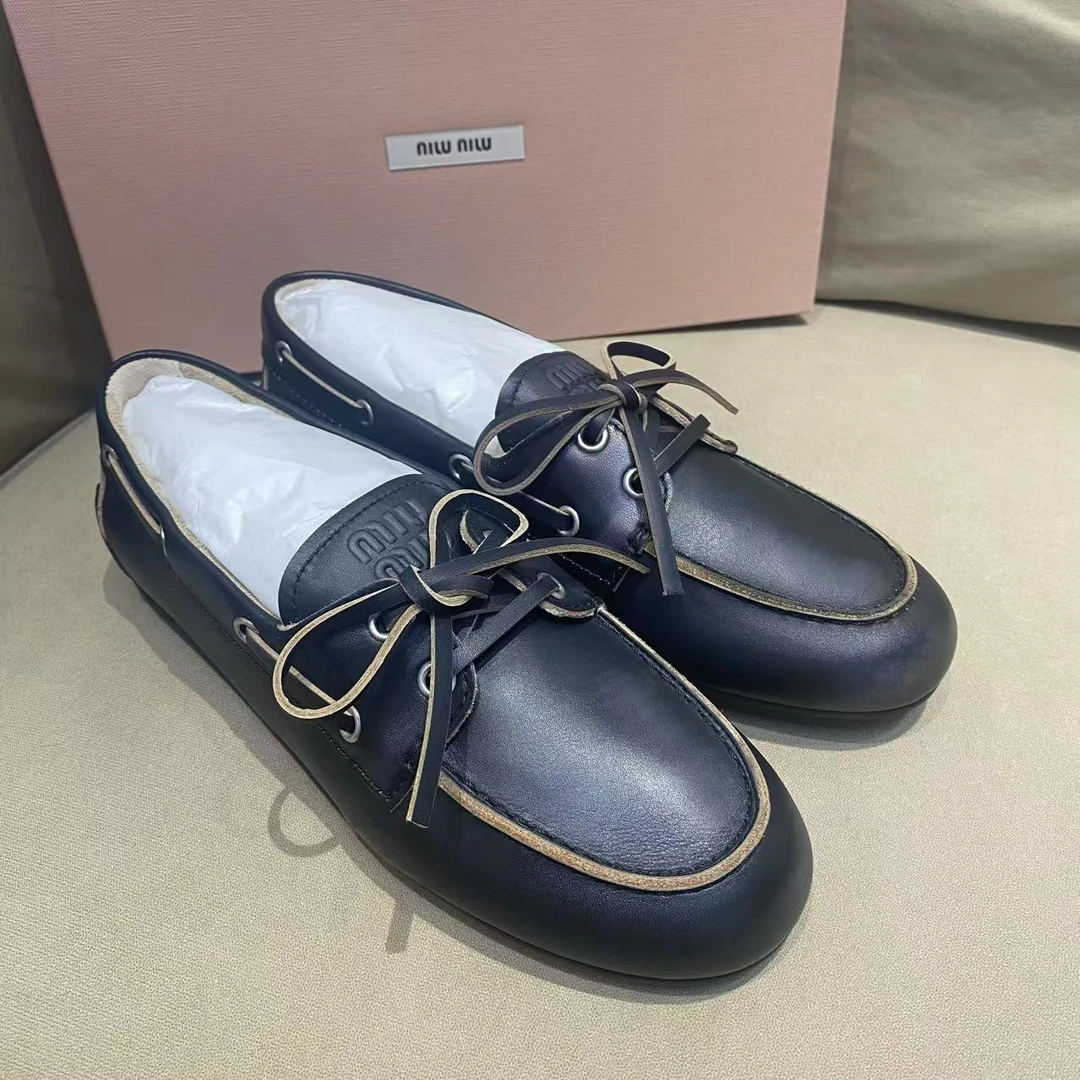 未使用 MIU MIU/缪缪 黑棕色商务中古休闲 帆船鞋