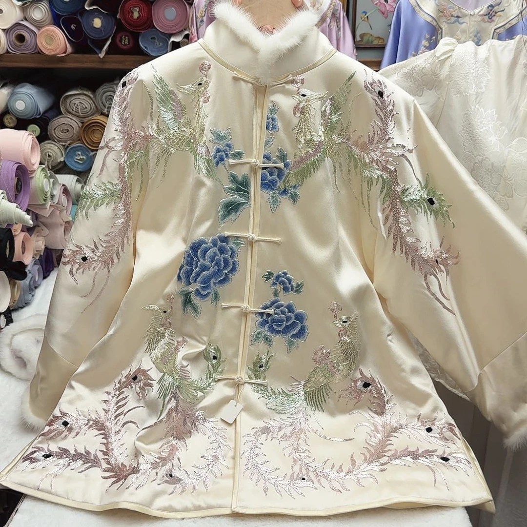 苏绣棉服2.胸围114.衣长68