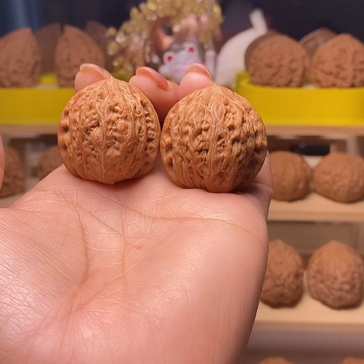 34尺寸的铁锤核桃