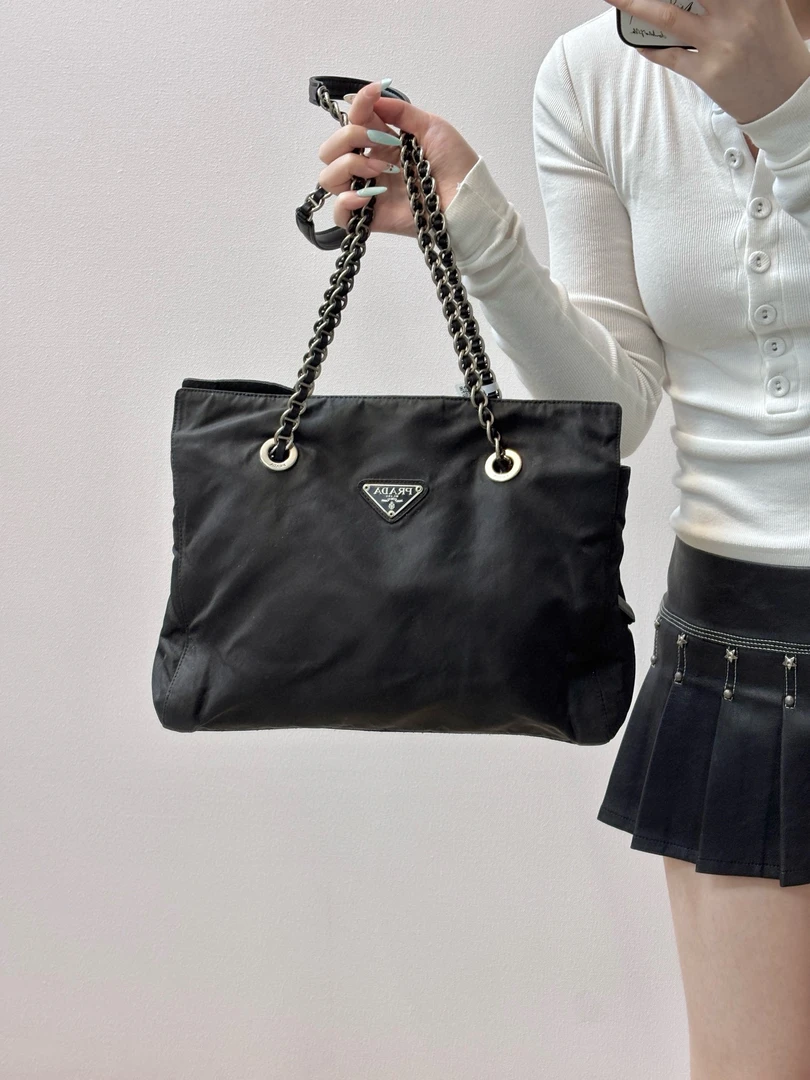 95新 Prada/普拉达 prada 黑金降落伞单肩包