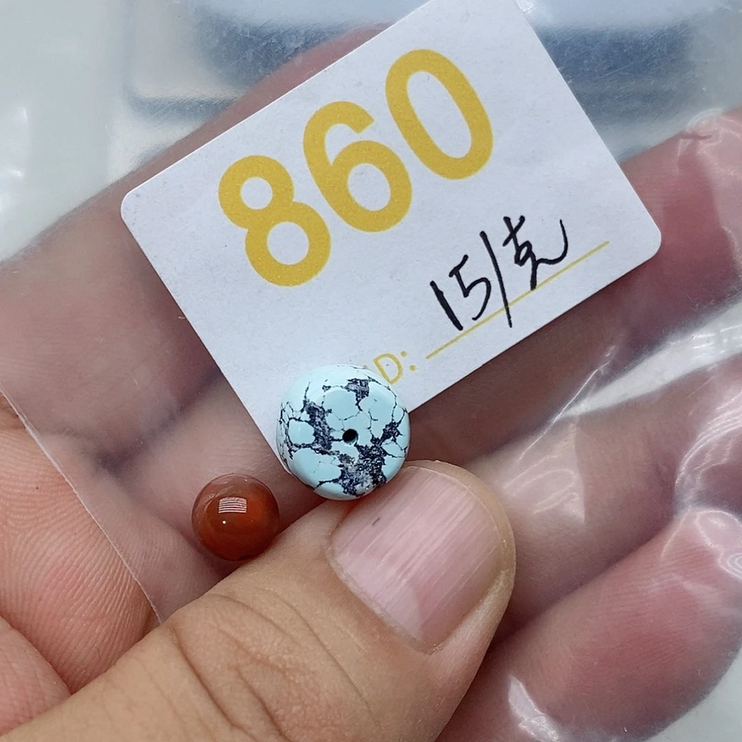 Q***Q未镶嵌南红玛瑙珠宝奇石