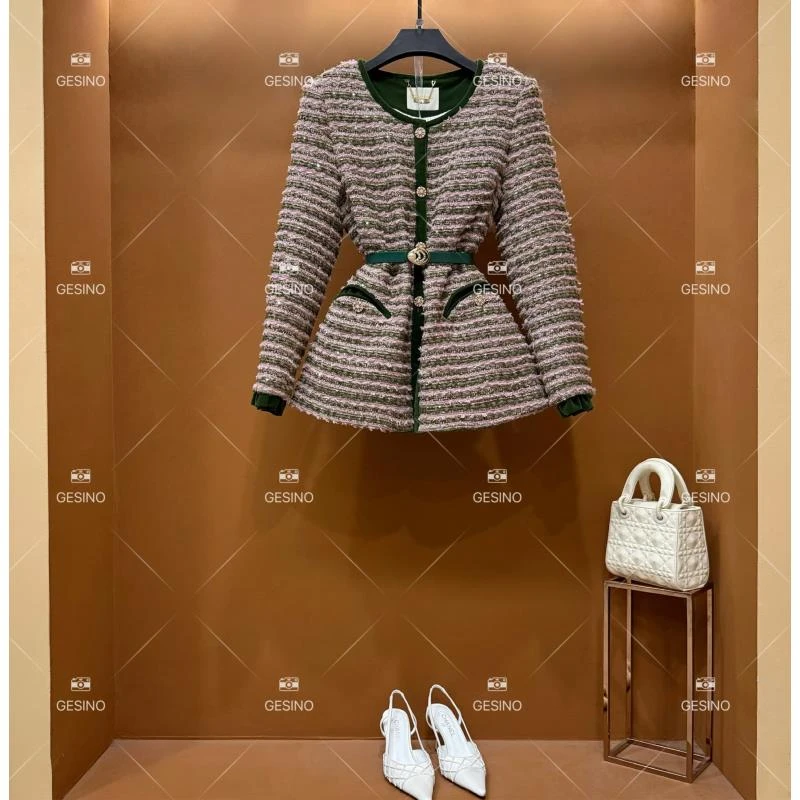 【闵闵】秋冬气质小香风时尚设计师外套短款复古毛呢QD-2025077