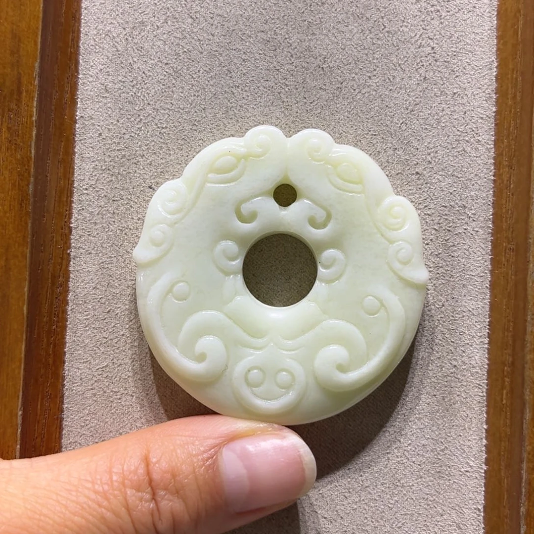 蓝田玉（蛇纹石化大理石玉）未镶嵌颈饰