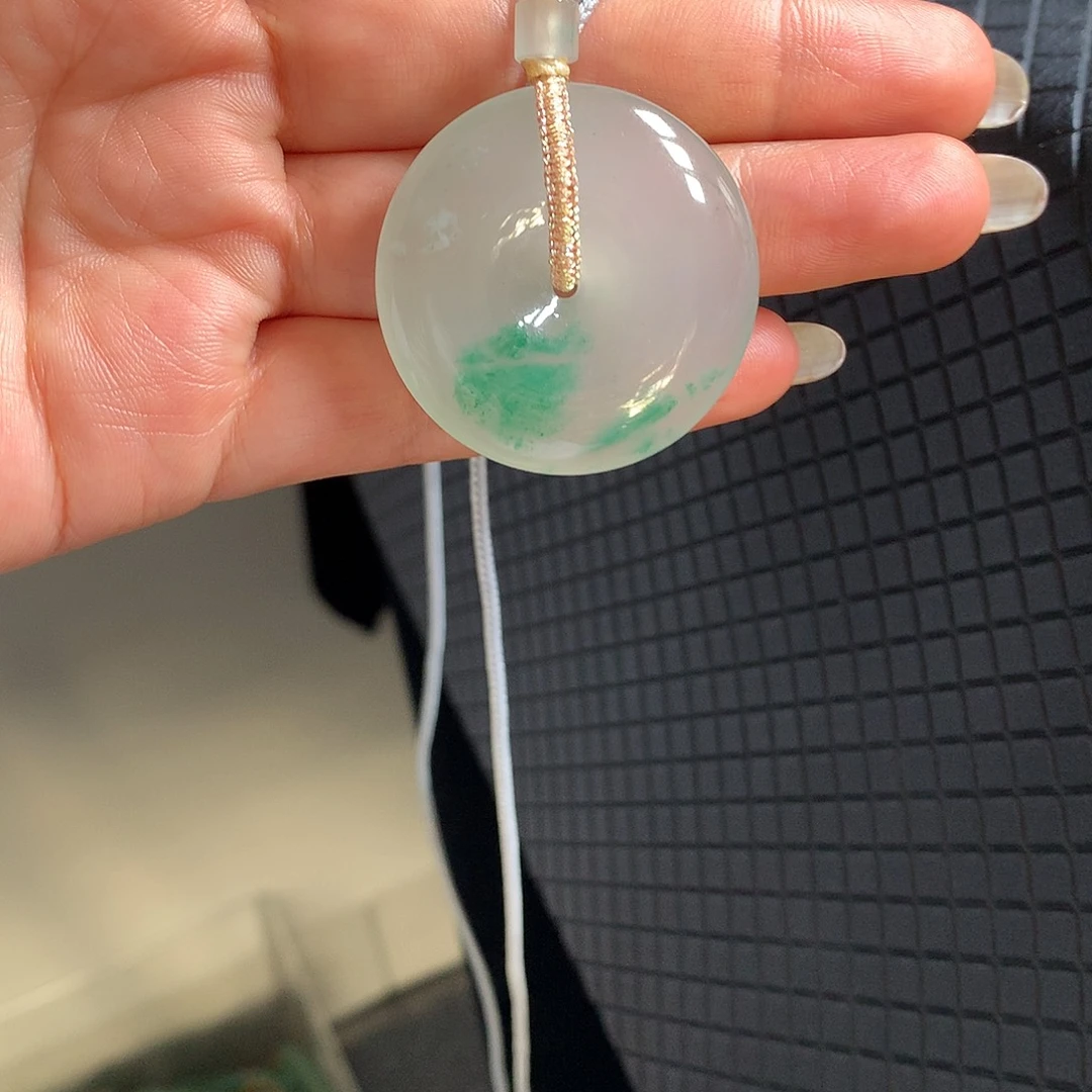 石英质玉未镶嵌吊坠